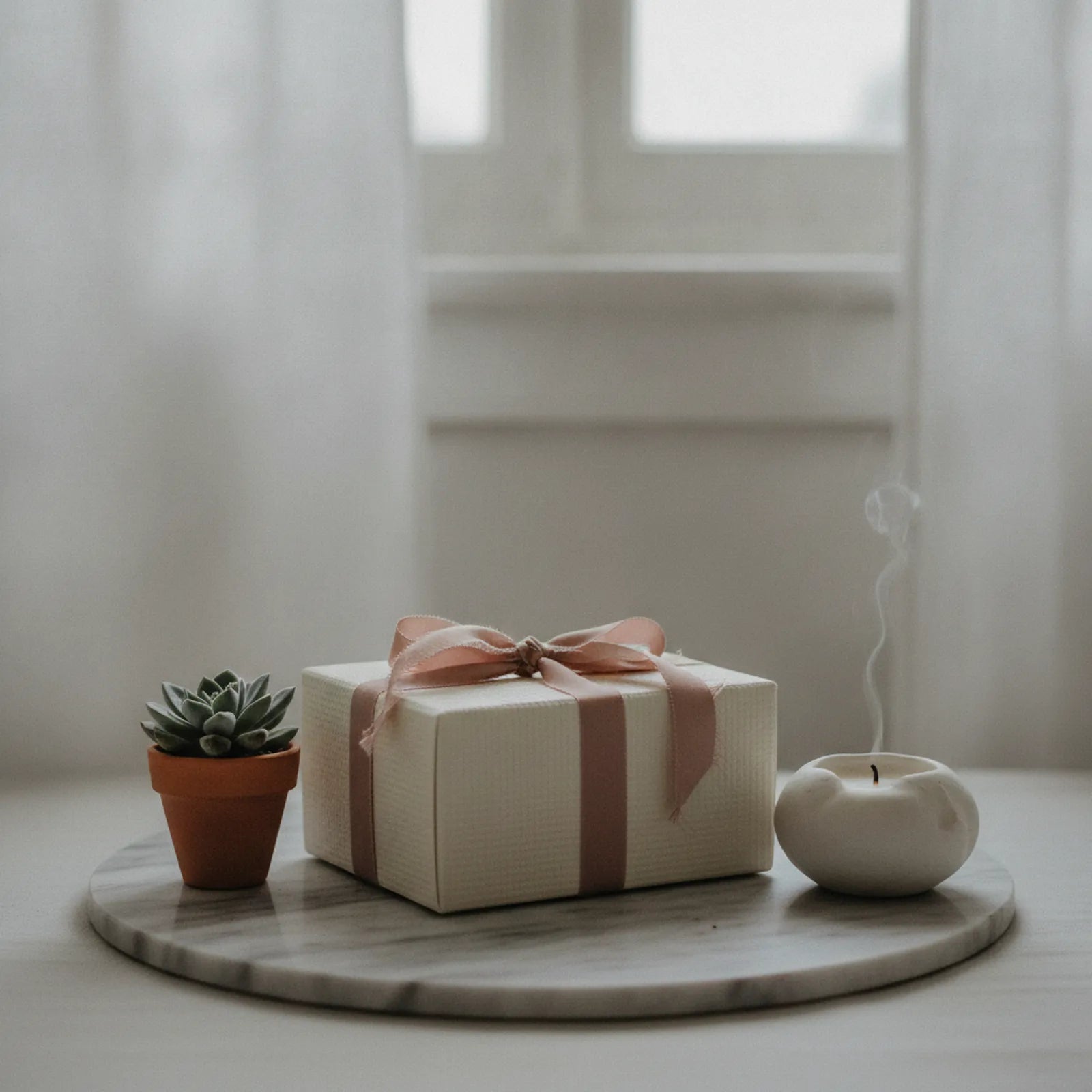 The Best Care Package for a Friend Going Through a Hard Time: Cozy Gift Boxes That Say What Words Cannot
