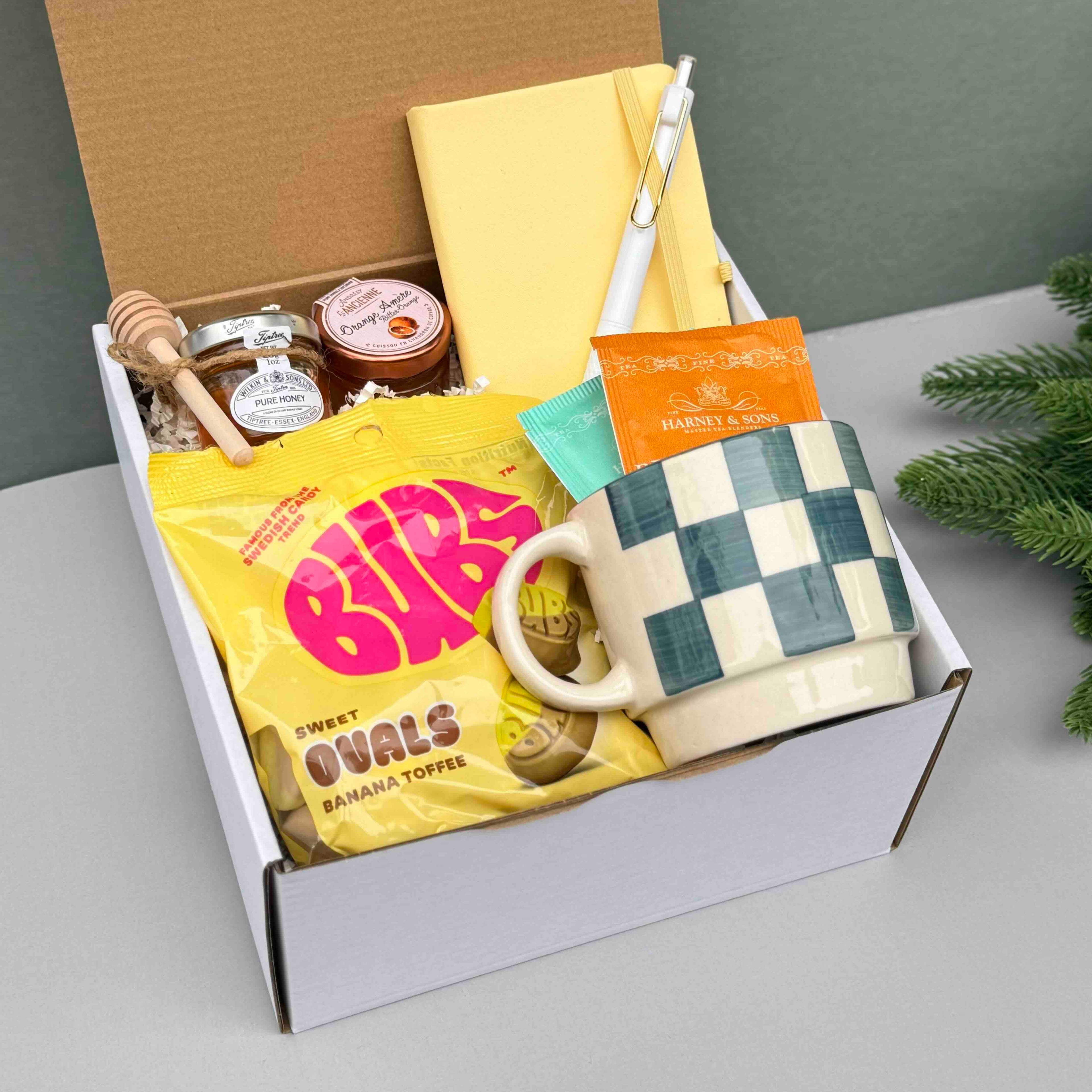 Blue Serenity Handmade Gift Box – Cozy Set with Notebook, Honey, Jam, Tea & Ceramic Mug 7778