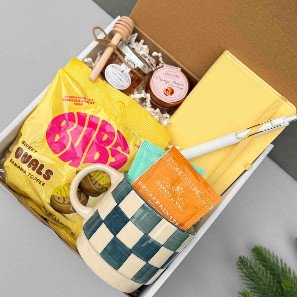 Blue Serenity Handmade Gift Box – Cozy Set with Notebook, Honey, Jam, Tea & Ceramic Mug 7781