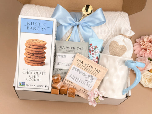 Cozy Comfort and Tea Gift Box – Blanket, Mug, Tea, Hand Cream and Treats – Elegant Gift Set for Women