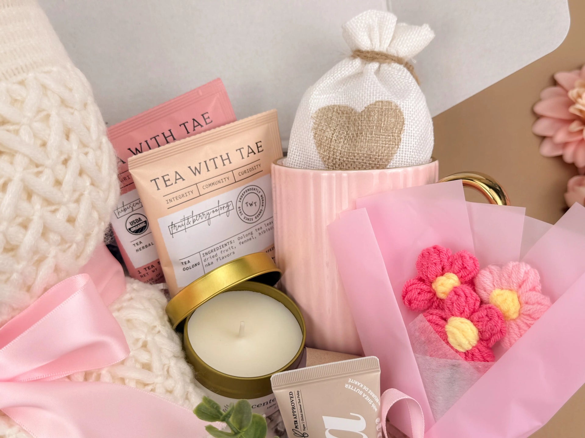 Cozy Spa Gift Set for Women - Knitted Blanket, Candle & Tea Gift Box