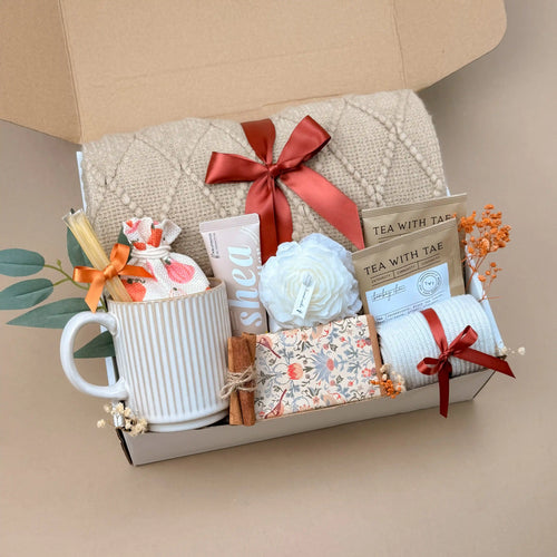 Cozy Fall Comfort: Women's Gift Bundle