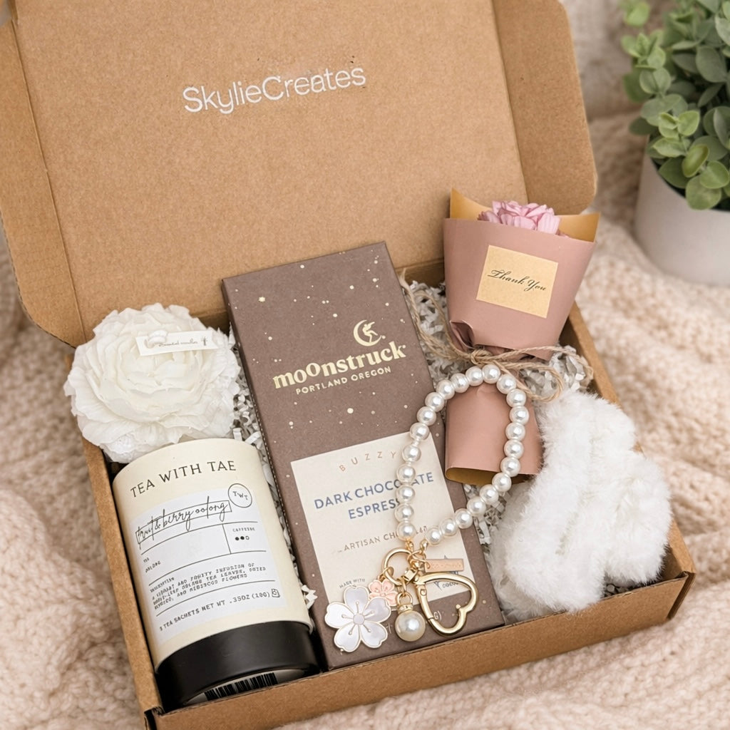 Valentine’s Day Self-Care Gift Box for Women, Personalized Relaxation Gift, Cozy Pampering Set, Romantic Thank You Present