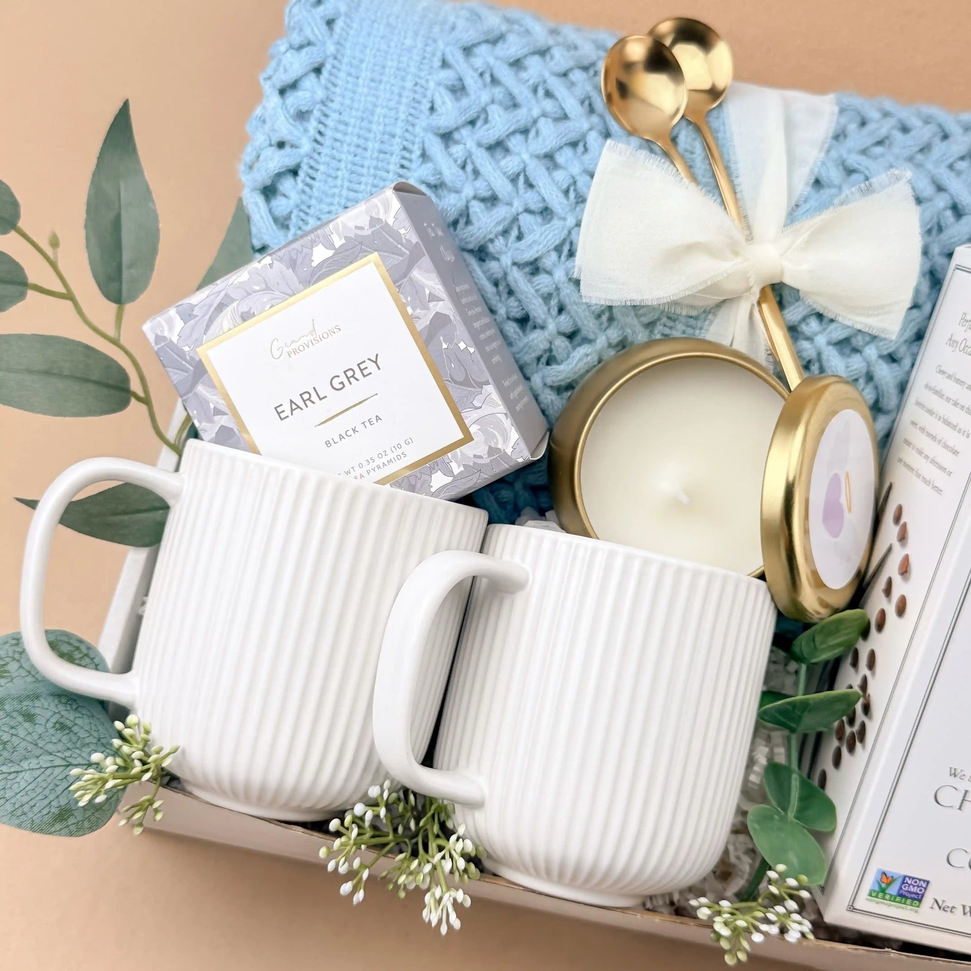 Gift Baskets for Couples – Plush Blanket, Tea & Candle Set 2