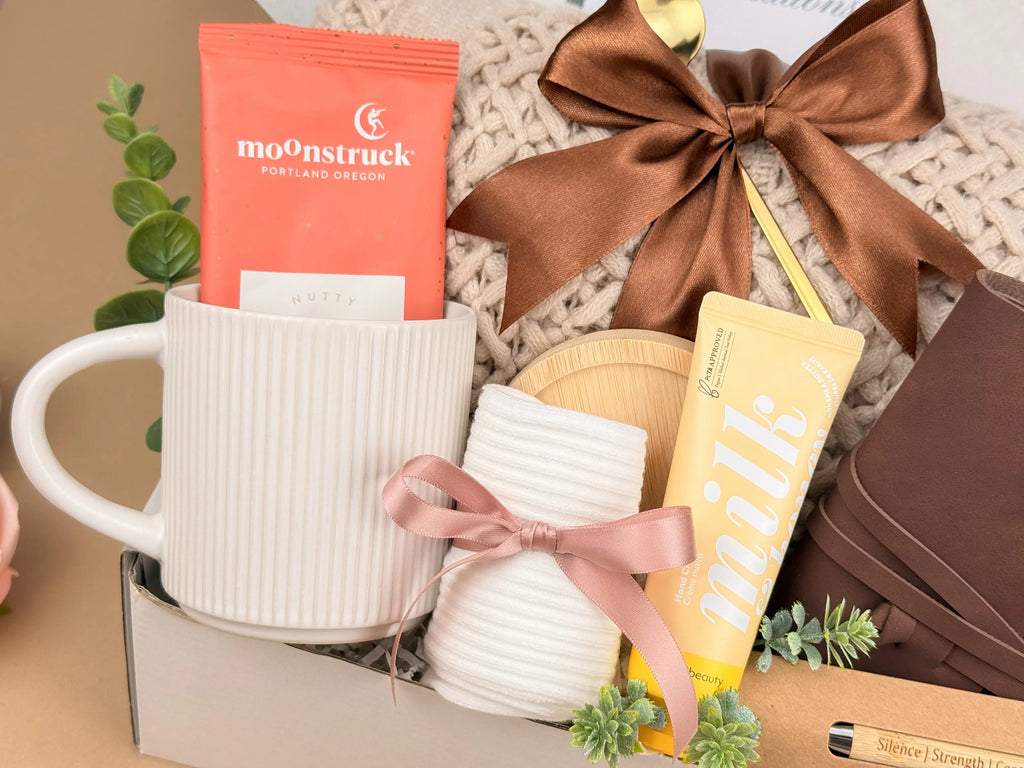 Graduation Gift Box for Him or Her – Luxury Congratulations Gift Basket with Knitted Throw Blanket, Leather Journal, Ceramic Mug, and Gourmet Cocoa Set