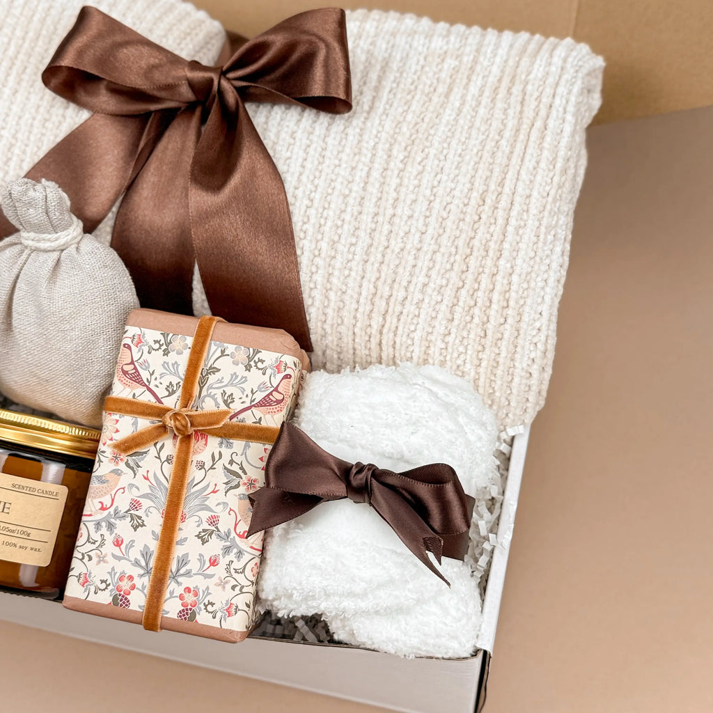 Golden Cozy Moments Gift Box – Self-Care Package with Blanket, Honey & Candle, Perfect for Relaxation, Thinking of You Image 4