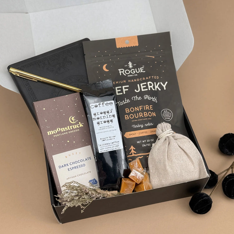 Men’s Gift Box – Vintage Journal, Gold Pen, Coffee, Chocolate & Jerky