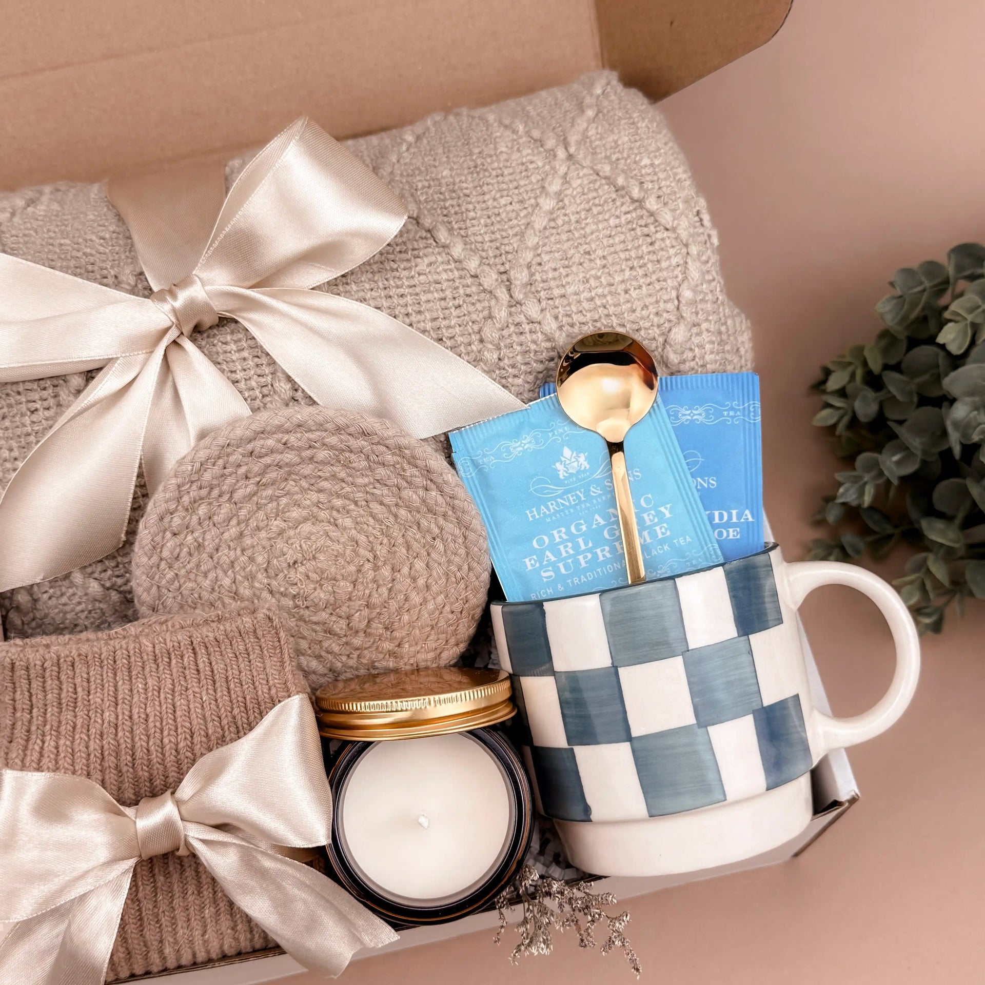 Cozy Night In Self-Care Gift Box | Luxury Throw Blanket, Ceramic Mug & Tea Set, Premium Socks, Scented Candle & Chocolate | Ultimate Relaxation Gift for Everyone Image 4