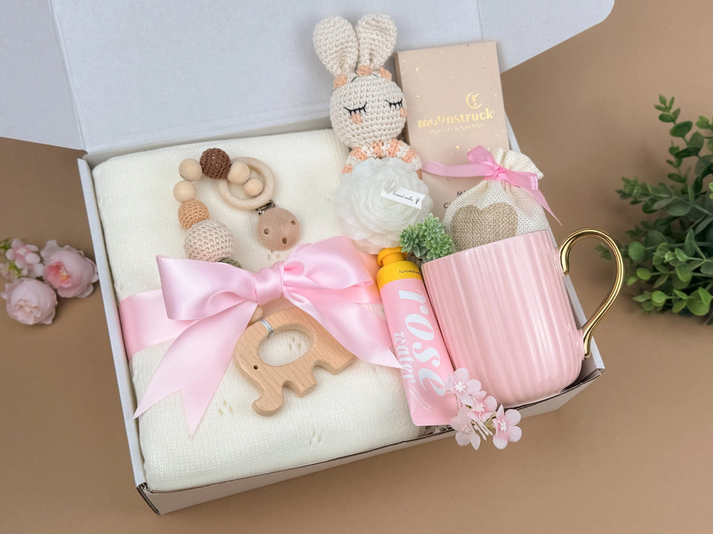 Baby Shower Gift Box: Ceramic "Mom" Mug & Shea Butter Hand Cream Set, Nurturing Gift for Her and Baby – Postpartum Comfort, Just Because
