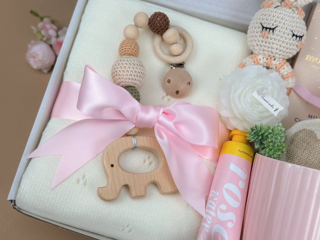 Baby Shower Gift Box: Ceramic "Mom" Mug & Shea Butter Hand Cream Set, Nurturing Gift for Her and Baby – Postpartum Comfort, Just Because