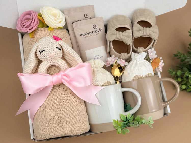Newborn Gift Set – Soft Baby Blanket, Bunny Rattle & 2pc Mugs with Cocoa and Marshmallows