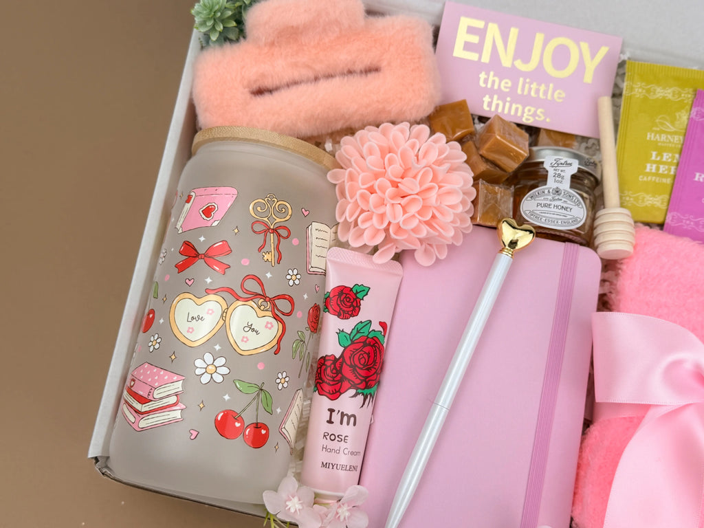 Cozy Moments Gift Box – Handmade Self-Care Set with Tumbler & Tea Image 2