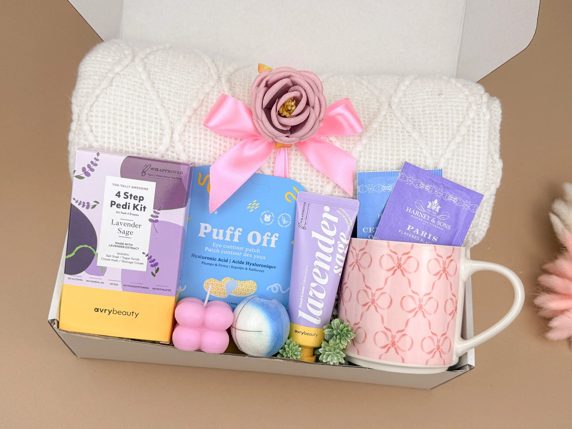 Luxury Home Spa Gift Set – Lavender Scented Candle, Bath Bomb, Pedi Kit & Tea Gift 2