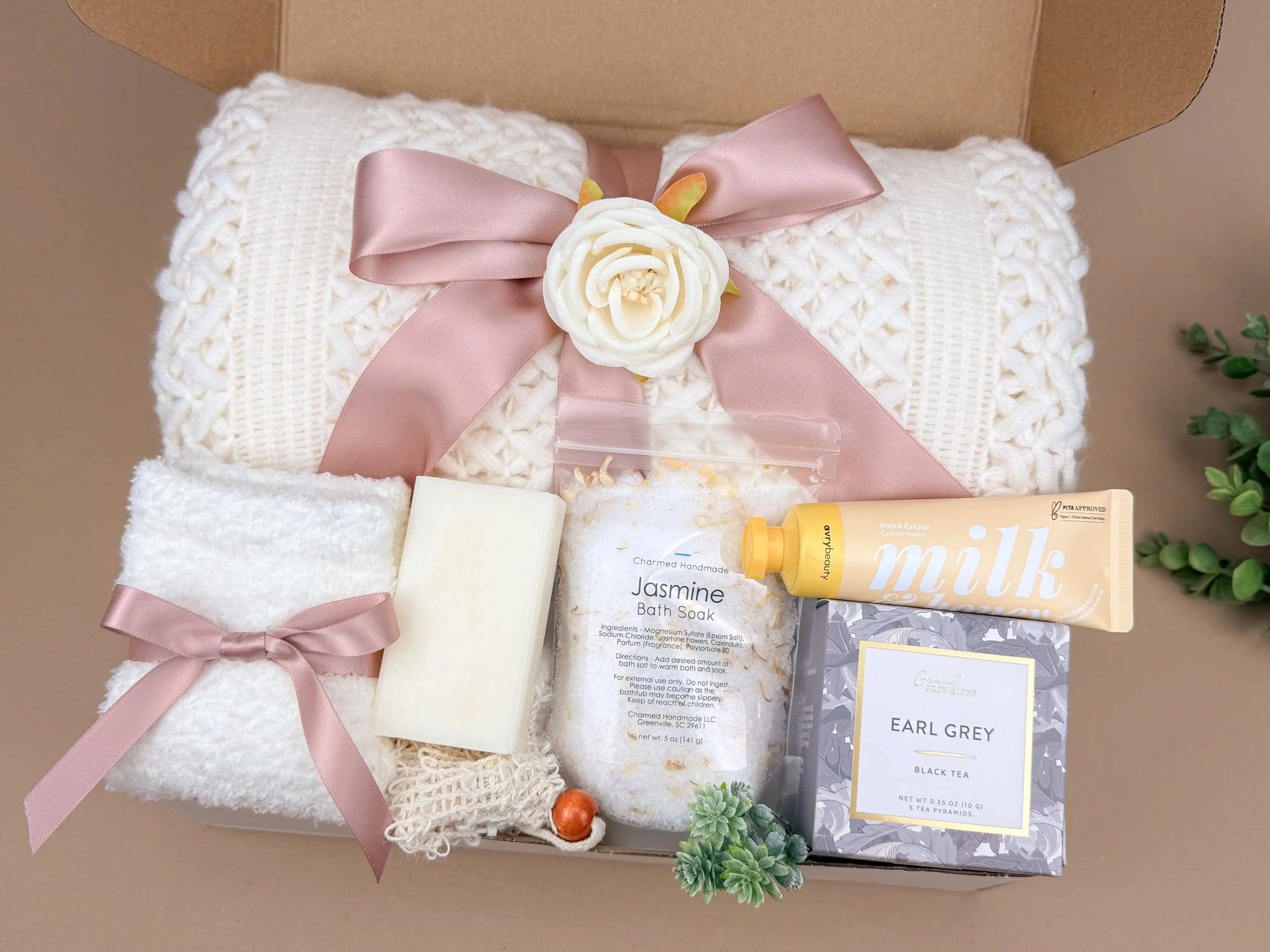 Luxury Self Care Gift Basket – Blanket, Tea, Bath Salts, Hand Cream & Socks 2