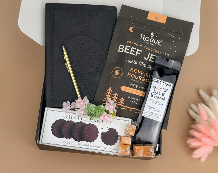 Men’s Gift Box – Vintage Journal, Gold Pen, Coffee, Chocolate & Jerky 2