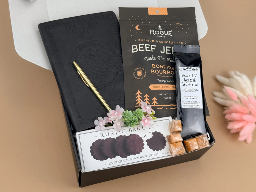 Men’s Gift Box – Vintage Journal, Gold Pen, Coffee, Chocolate & Jerky