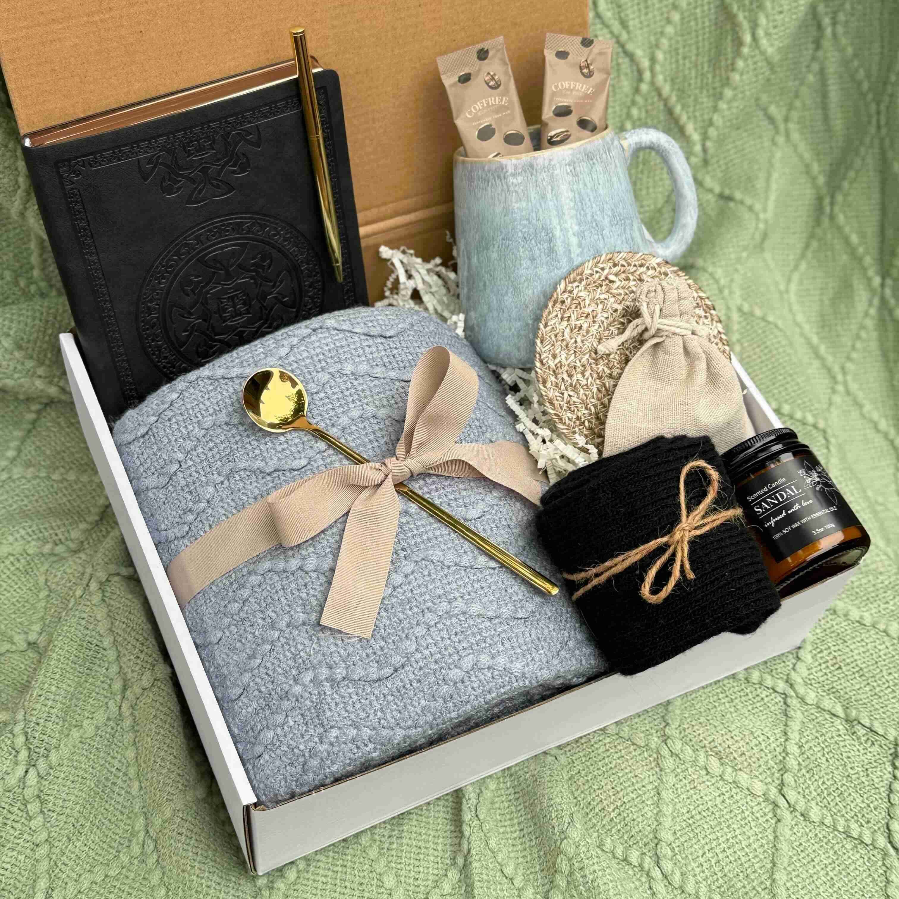 Premium Men’s Gift Box – Blue Cozy Coffee & Relaxation Set for Him