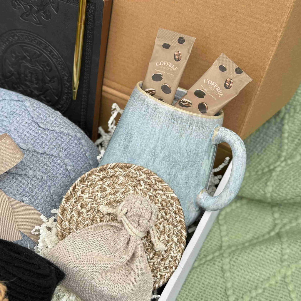 Premium Men’s Gift Box – Blue Cozy Coffee & Relaxation Set for Him 7687