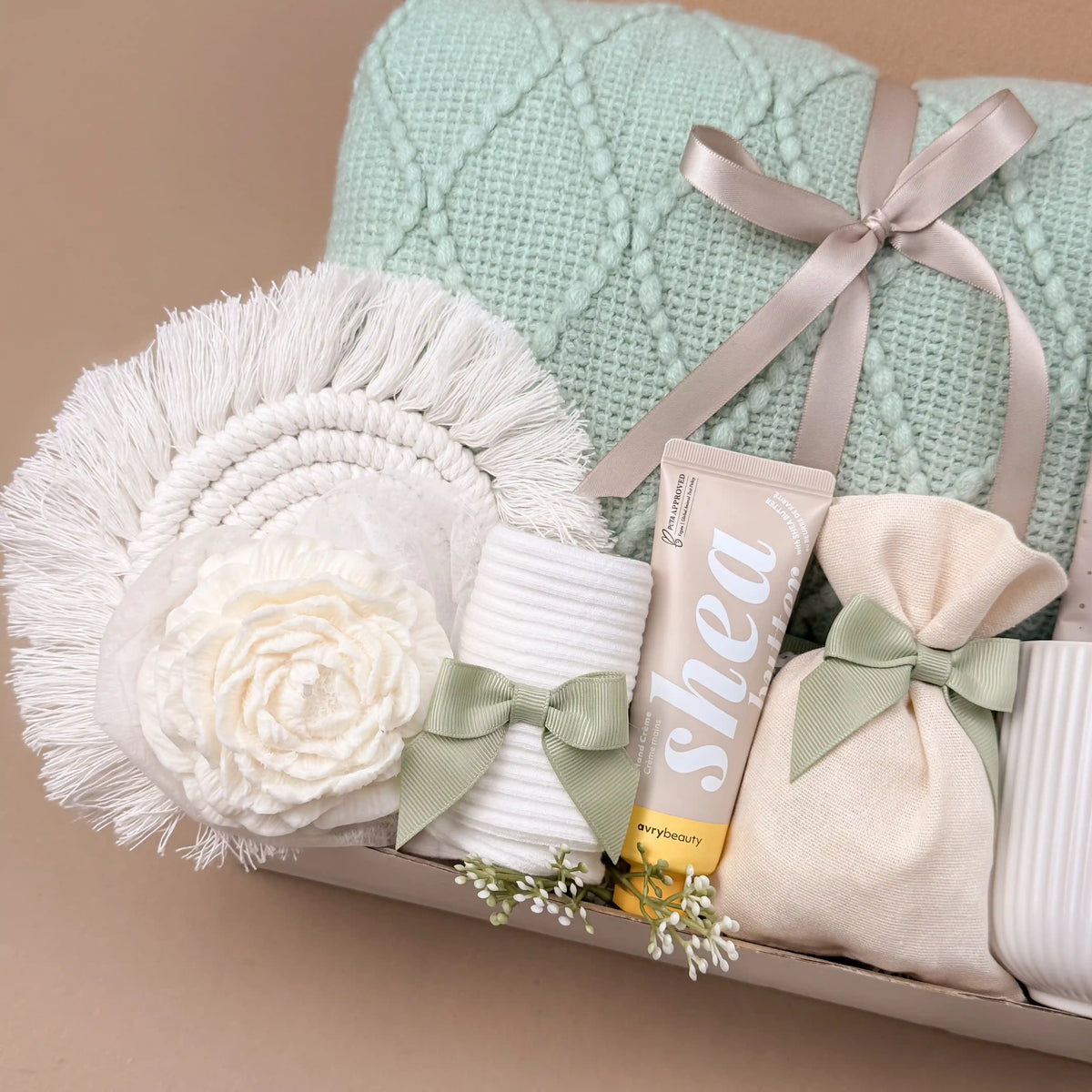Pampering Hug in a Box with Blanket 3