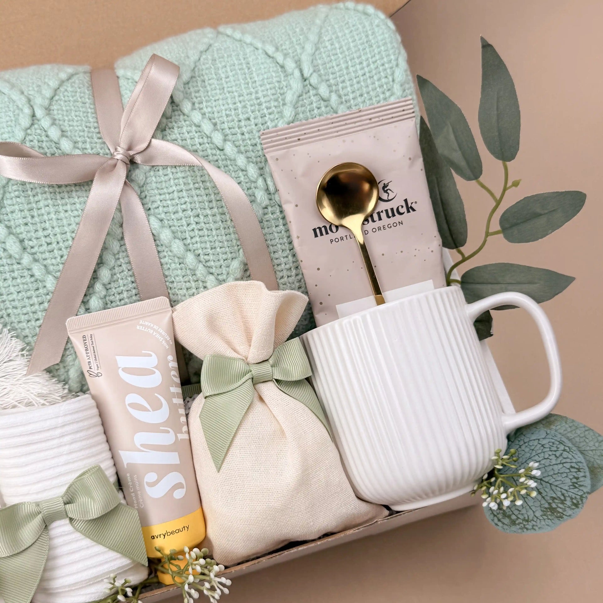 Pampering Hug in a Box with Blanket 2