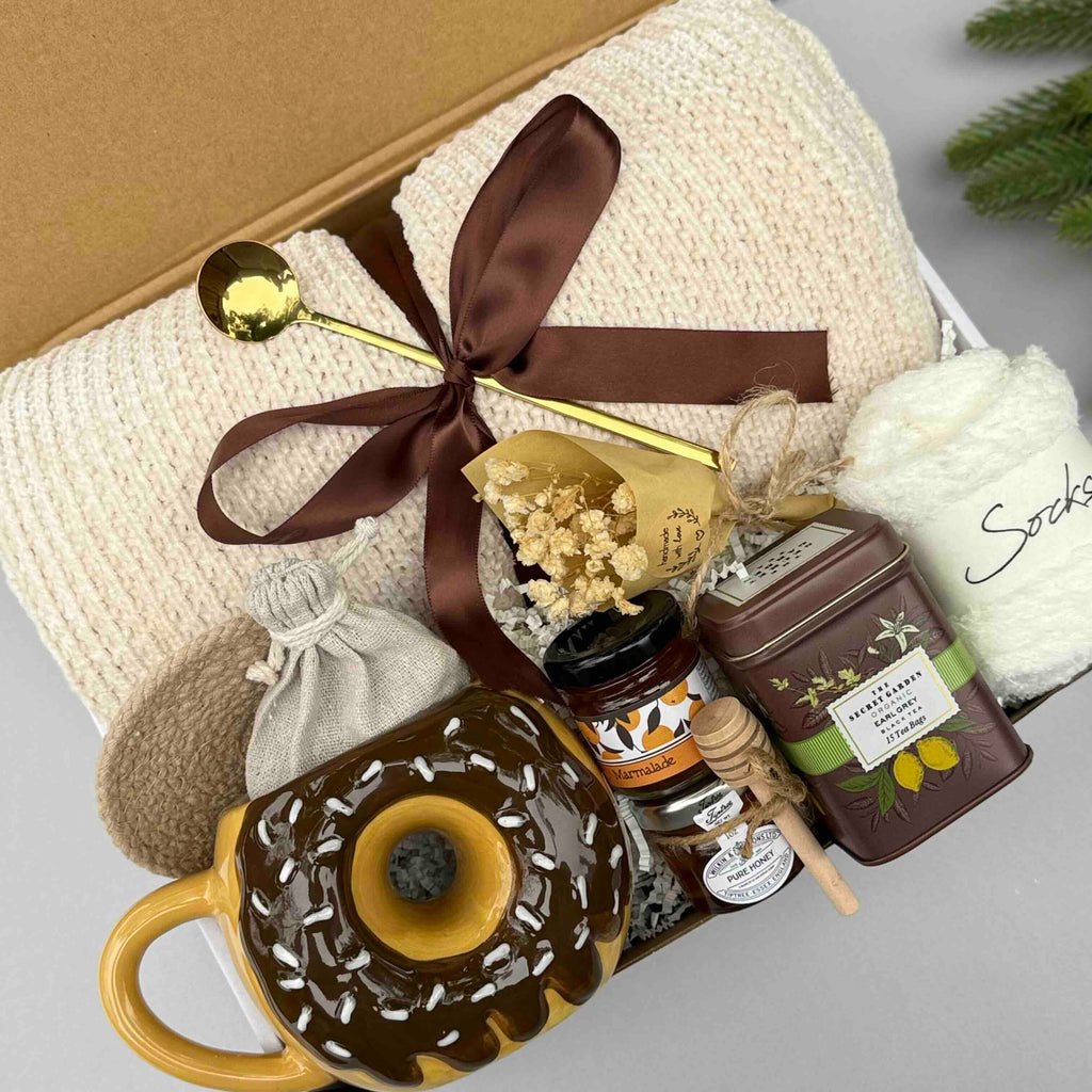 Warm Hug Donut Handmade Gift Box – Cozy Comfort, Relaxation Essentials, Blanket, Mug & Tea 7767